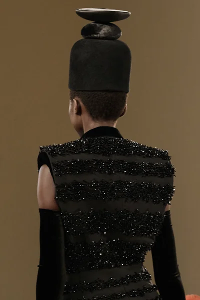 Look 14